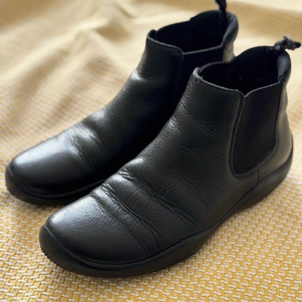 PRADA Chelsea Boots. Black Size 10 US Men. Textured Leather Made In Italy